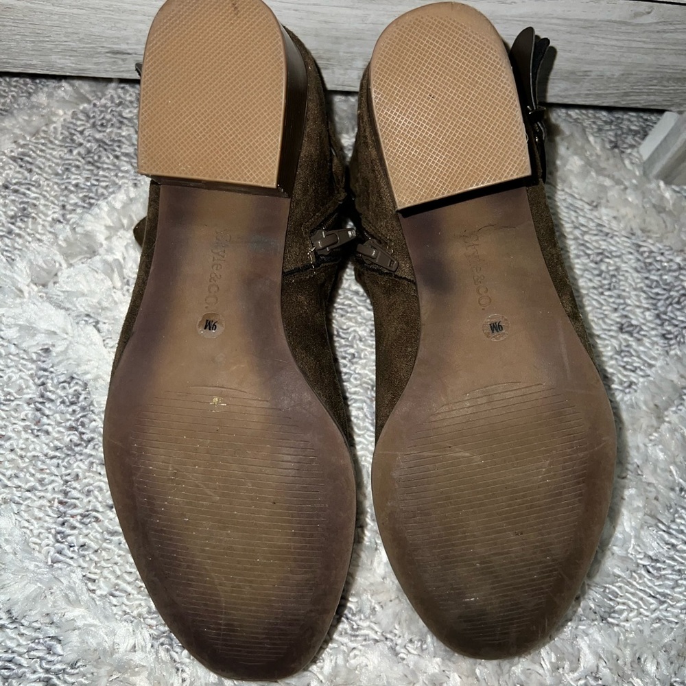 Booties - Picture 5 of 5